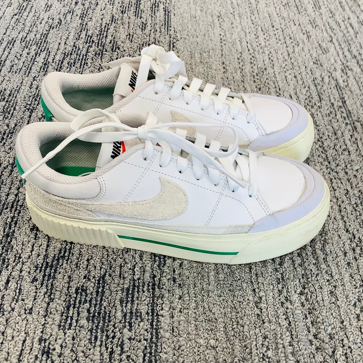 Nike Court Legacy Lift size 6