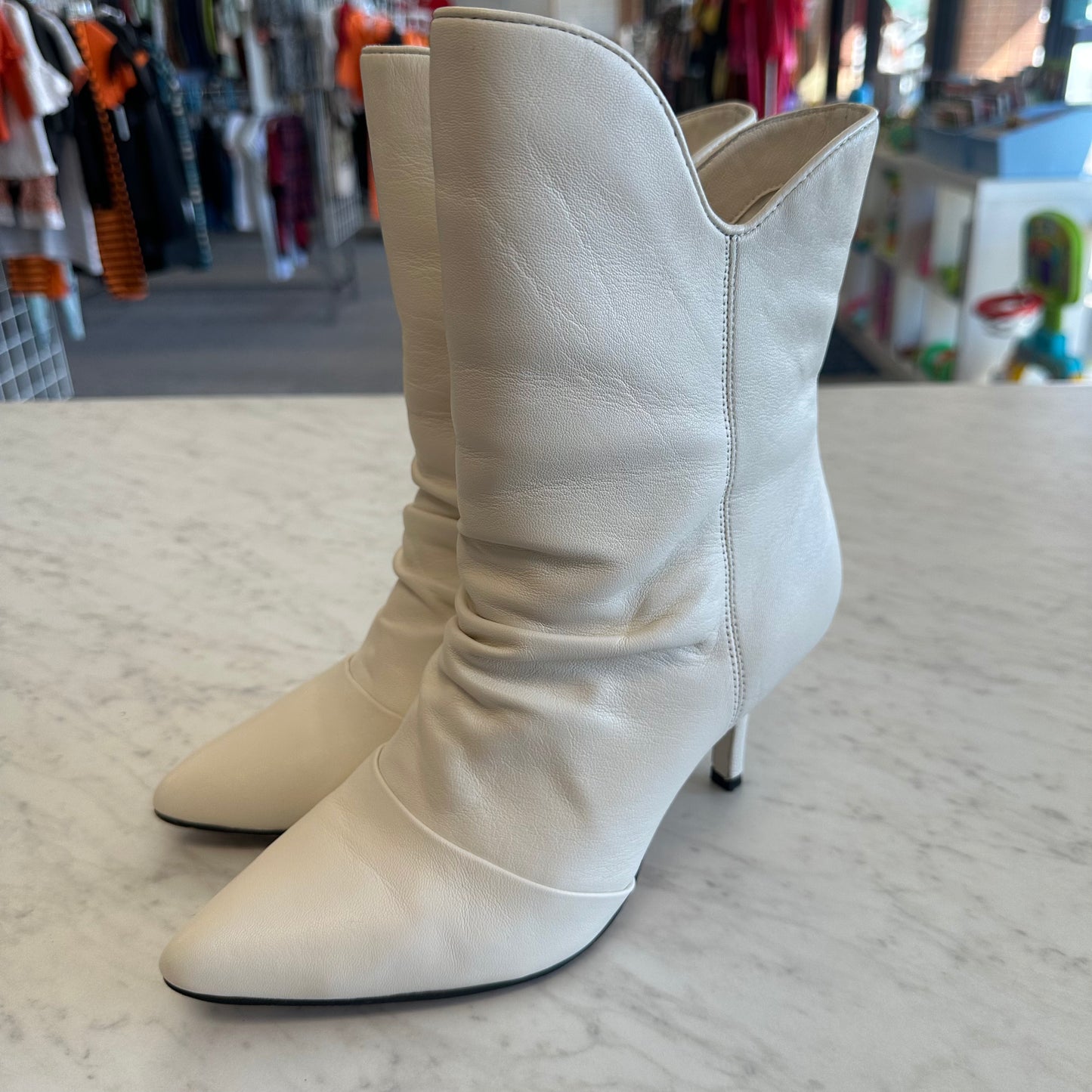 Vince Camuto 7 White Leather Andrissa Booties