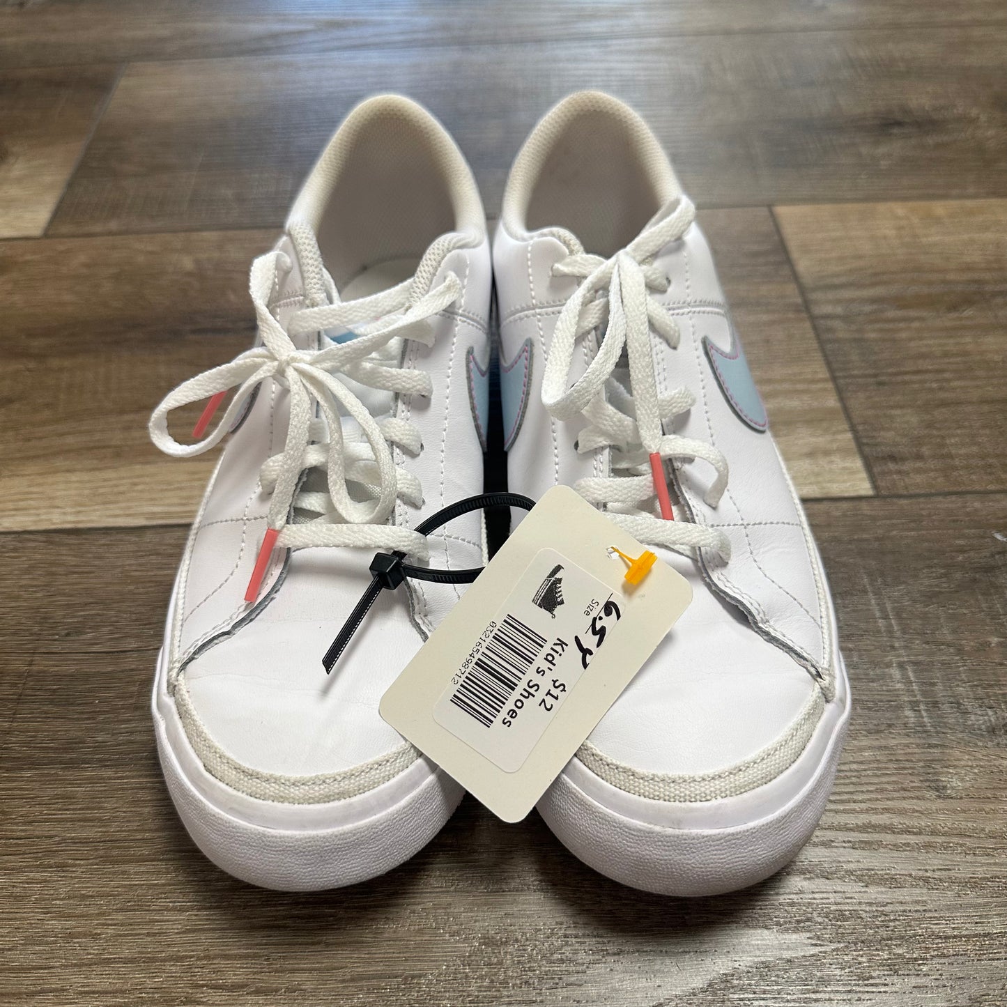 Kids Nike 6.5 White/Blue/Pink Shoes