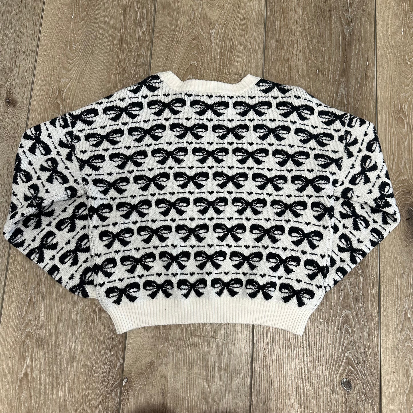 Kids Old Navy L(10/12) White w/ Black Bows Sweater