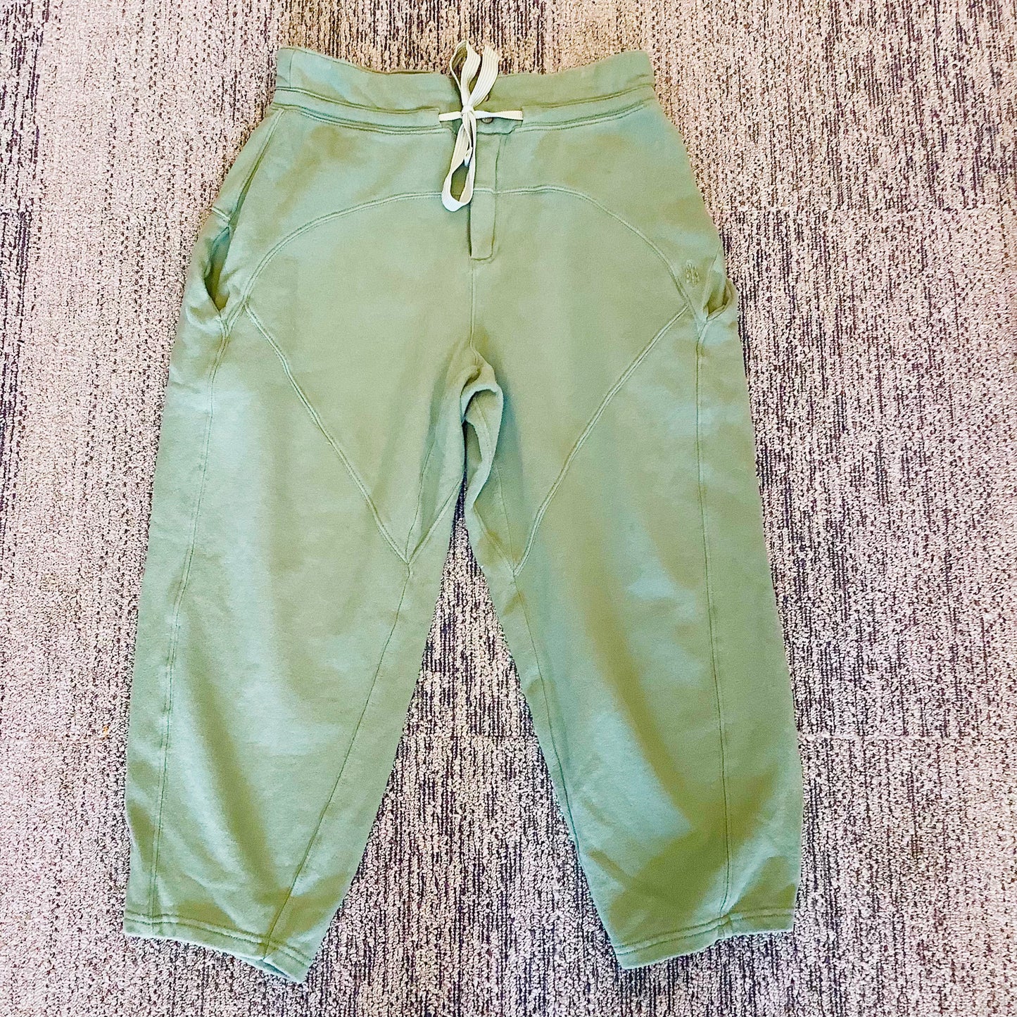 Free People medium cropped sweatpants
