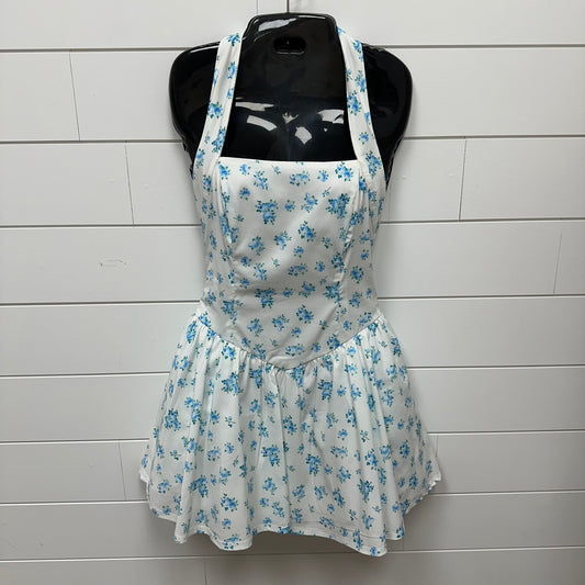 NWT Fashion Nova M White/Blue Floral