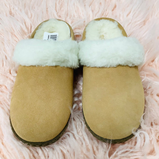 Kids SOREL size 1 leather slip ons