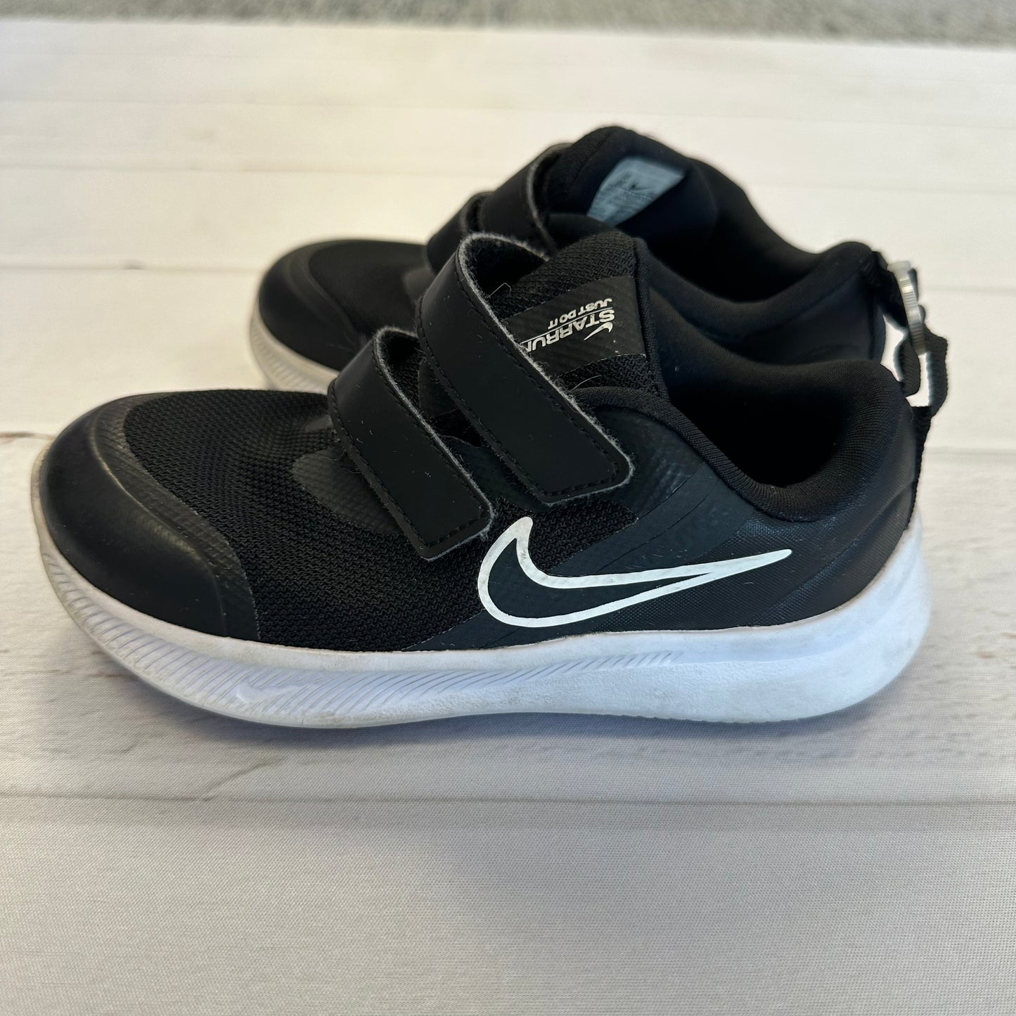 Boys Nike 10c Black Velcro Shoes