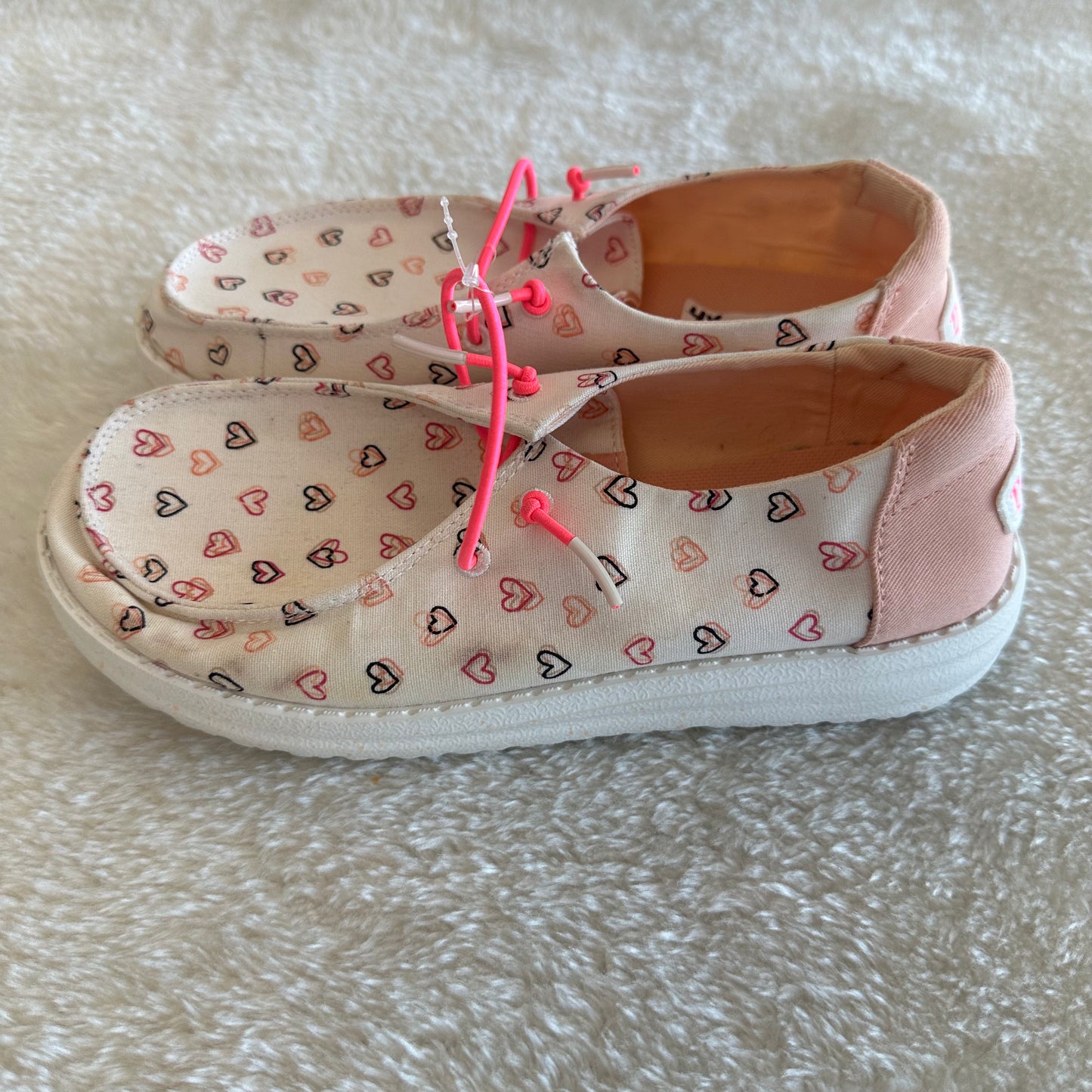Girls Hey Dude 4Y White Printed Hearts Slip On Shoes