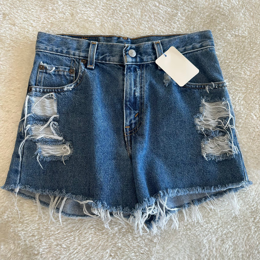 Girls Levi’s Distressed Jean Shorts