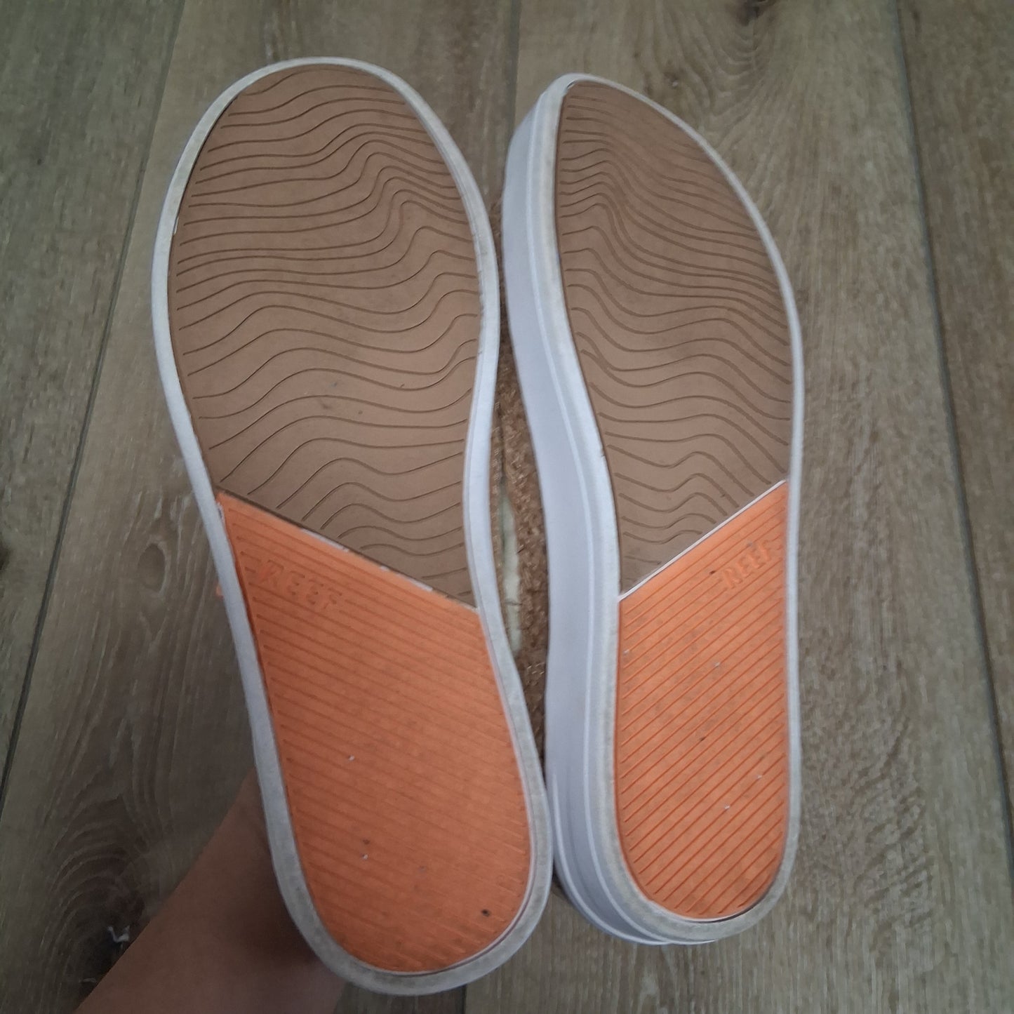 Reef size 9 mixed media sneakers