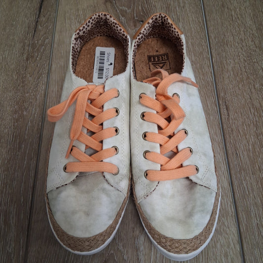 Reef size 9 mixed media sneakers